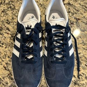 Men’s navy gazelle sneakers size 11